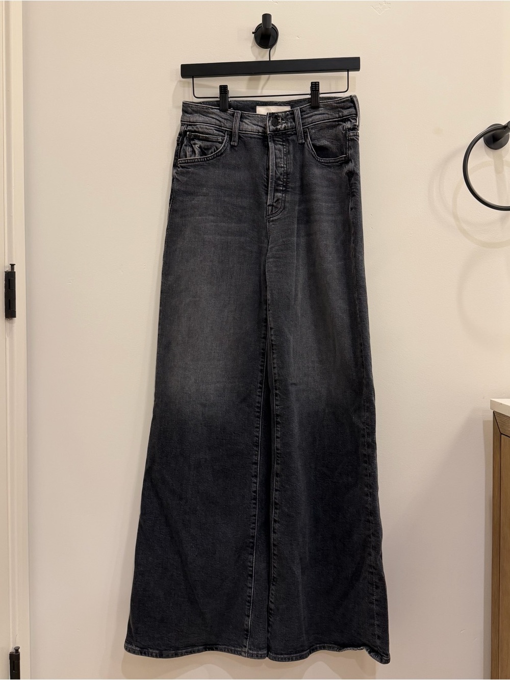 MOTHER High-Rise Wide Leg Jeans - Washed Black NWT - Picture 2 of 10